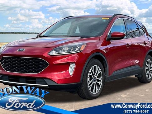 Used 2020 Ford Escape SEL image 2