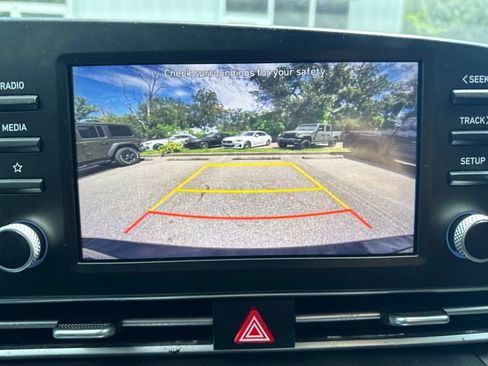 Used 2023 Hyundai Elantra SEL FWD image 22