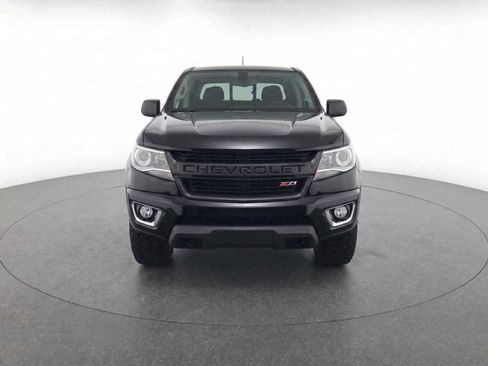 Used 2018 Chevrolet Colorado Z71 AWD/4WD image 2