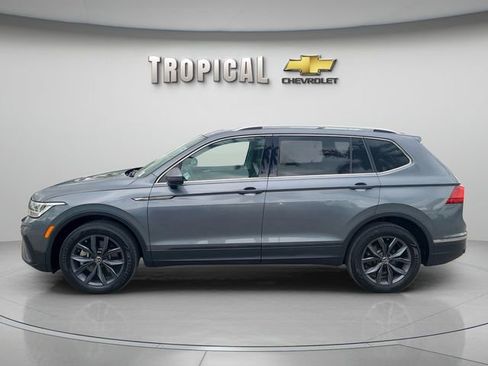 Used 2022 Volkswagen Tiguan SE FWD image 2