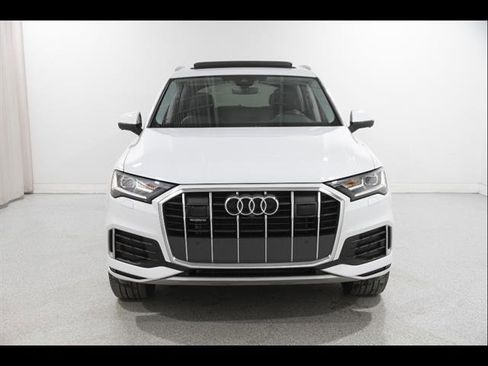 Used 2023 Audi Q7 2.0T Premium w/ Convenience Package image 2