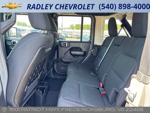 Used 2021 Jeep Wrangler Unlimited Rubicon w/ LED Lighting Group AWD/4WD image 13