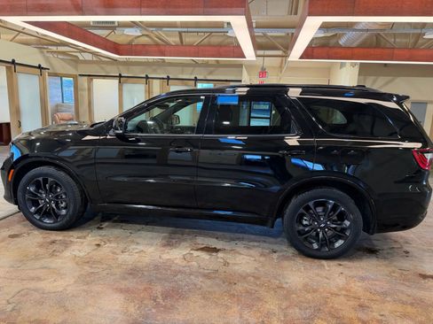 Used 2025 Dodge Durango R/T w/ Blacktop Package image 7