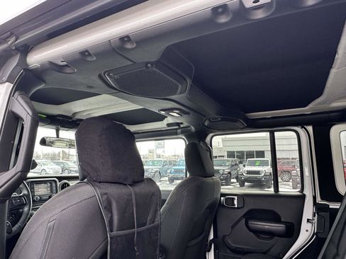 Used 2018 Jeep Wrangler Unlimited Sport S image 16