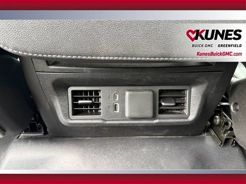 Used 2025 GMC Sierra 1500 SLT AWD/4WD image 15
