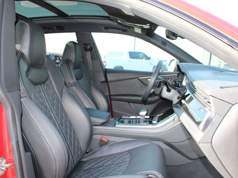 Used 2024 Audi SQ8 Prestige image 28