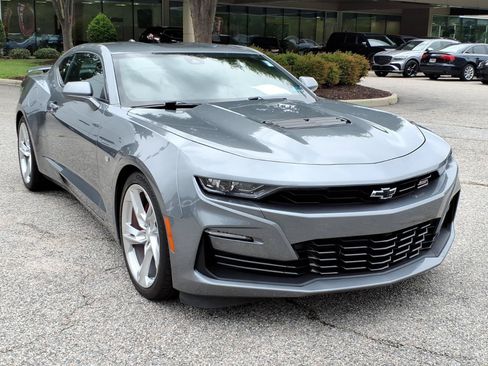 Used 2022 Chevrolet Camaro SS RWD image 5
