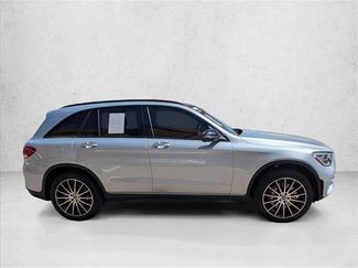 Used 2022 Mercedes-Benz GLC 300 4MATIC video 4