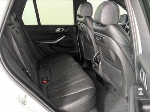 Used 2023 BMW X5 xDrive40i w/ Premium Package AWD/4WD image 18