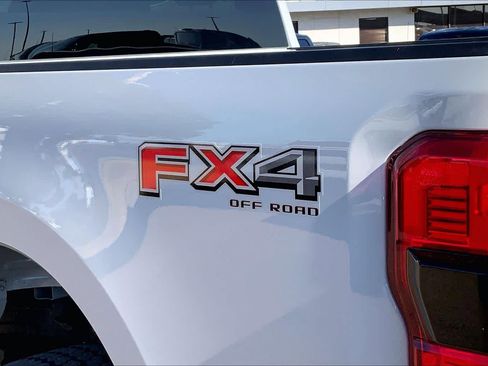 Certified 2025 Ford F250 XLT w/ 360-Degree Camera Package AWD/4WD image 9