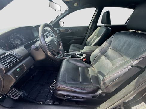 Used 2017 Honda Accord Sport Special Edition image 18