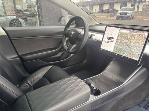 Used 2019 Tesla Model 3 Standard Range Plus image 12