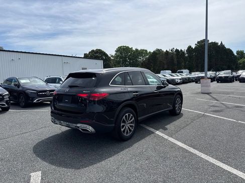 Used 2025 Mercedes-Benz GLC 300 4MATIC image 4