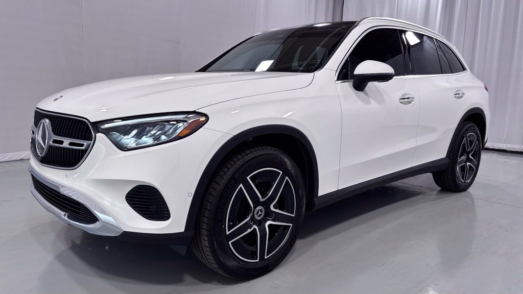 Certified 2025 Mercedes-Benz GLC 300 4MATIC image 1