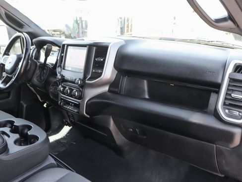Used 2024 RAM 3500 Big Horn AWD/4WD image 40