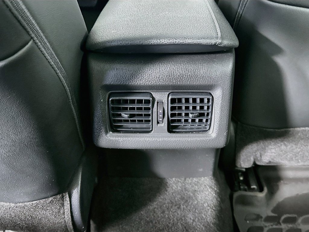 Used 2023 Toyota Camry XSE FWD image 21