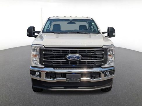 New 2026 Ford F250 XL w/ XL Chrome Package AWD/4WD image 8