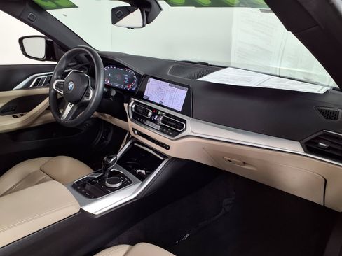 Used 2023 BMW M440i Convertible w/ Premium Package RWD image 9