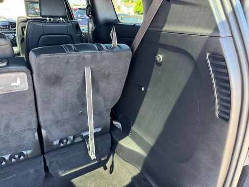 Used 2020 Chrysler Pacifica Touring-L Plus w/ Advanced Safetytec Group FWD image 40