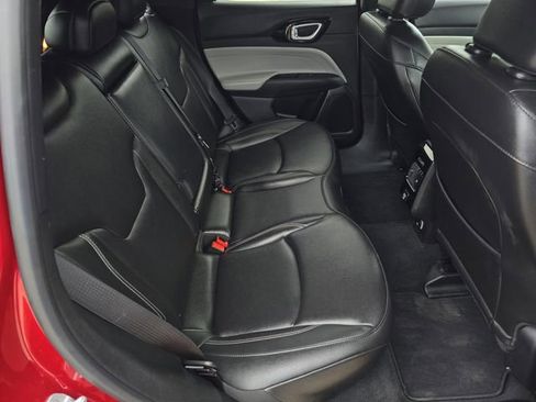 Used 2025 Jeep Compass Limited AWD/4WD image 31