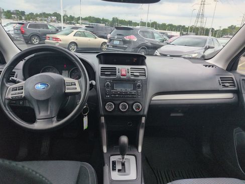 Used 2014 Subaru Forester 2.5i AWD/4WD image 12