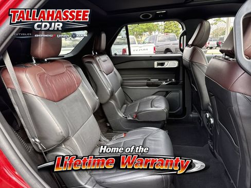 Used 2023 Ford Explorer Platinum w/ Technology Package AWD/4WD image 28
