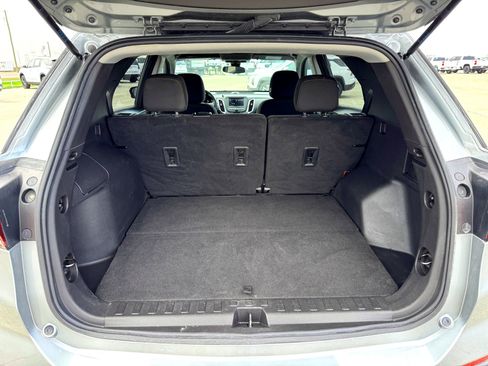 Used 2023 Chevrolet Equinox LT image 8