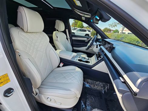 Used 2025 Genesis GV80 3.5T Prestige AWD/4WD image 49