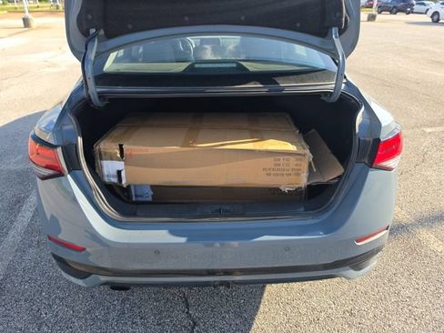 Used 2024 Nissan Sentra SR w/ SR Premium Package FWD image 7