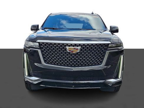 Used 2024 Cadillac Escalade Premium Luxury image 2