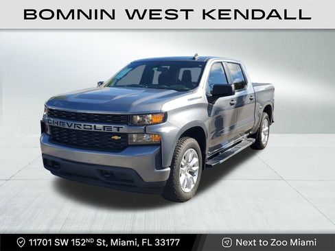 Used 2021 Chevrolet Silverado 1500 Custom image 3