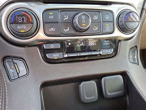 Used 2019 Chevrolet Tahoe LT image 15