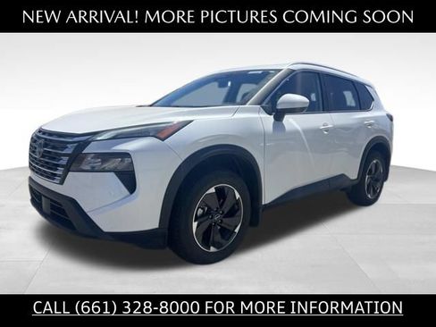 Used 2025 Nissan Rogue SV w/ SV Premium Package FWD image 1