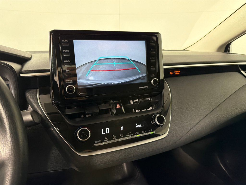 Used 2022 Toyota Corolla LE FWD image 16