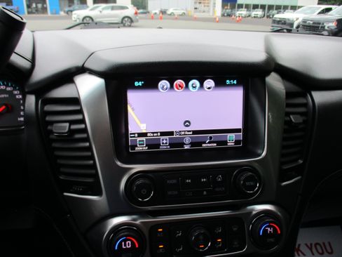 Used 2019 Chevrolet Tahoe LT w/ Off-Road Package AWD/4WD image 18