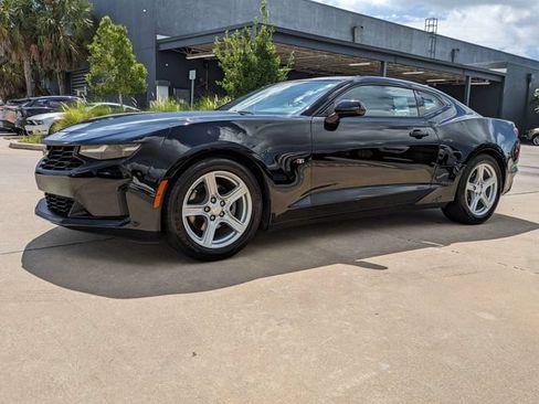 Used 2023 Chevrolet Camaro LT RWD image 9