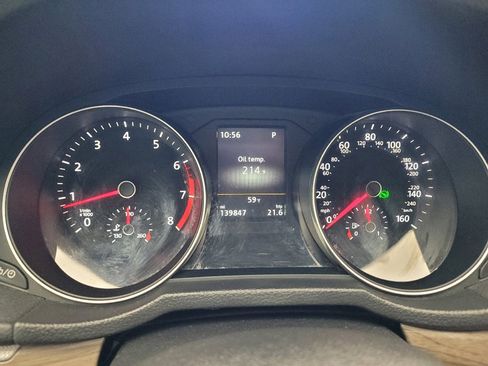 Used 2018 Volkswagen Passat 2.0T SE FWD image 23