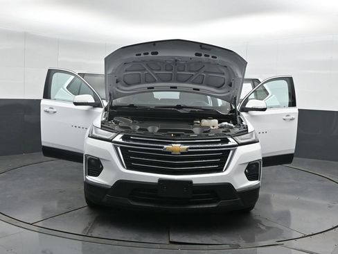 Used 2023 Chevrolet Traverse LT image 52