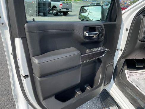 Used 2019 Chevrolet Silverado 1500 LTZ AWD/4WD image 14