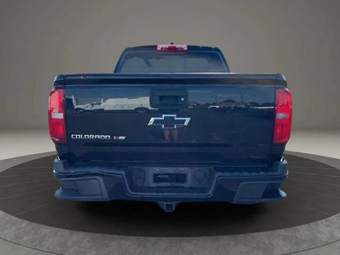 Used 2017 Chevrolet Colorado Z71 AWD/4WD image 8
