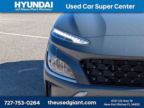 Used 2023 Hyundai Kona Limited AWD/4WD image 9