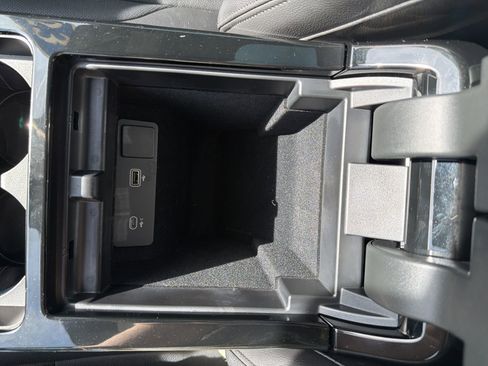 Used 2023 Land Rover Range Rover Evoque R-Dynamic SE image 55