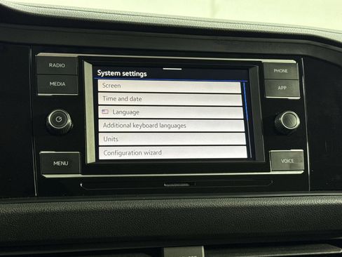 Used 2024 Volkswagen Jetta SE image 24