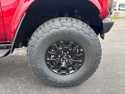 New 2025 Ford Bronco Raptor image 13