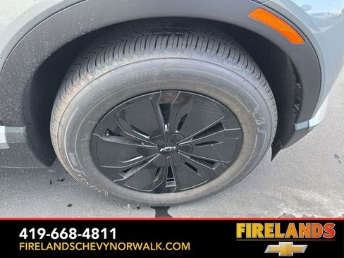 New 2026 Chevrolet Blazer EV LT image 9