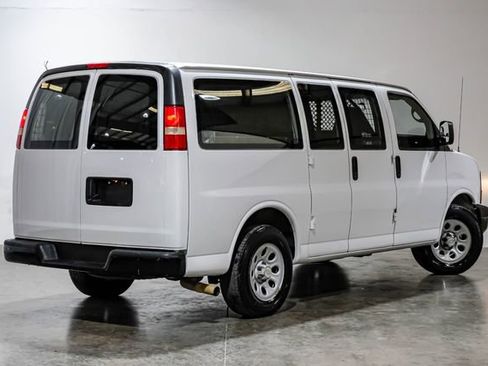 Used 2009 Chevrolet Express 1500 image 16