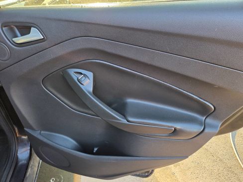 Used 2013 Ford Escape Titanium w/ Parking Technology Pkg image 13