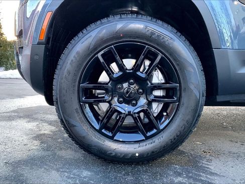 New 2026 Land Rover Defender 110 S image 11