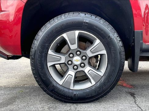 Used 2015 Chevrolet Colorado Z71 AWD/4WD image 9