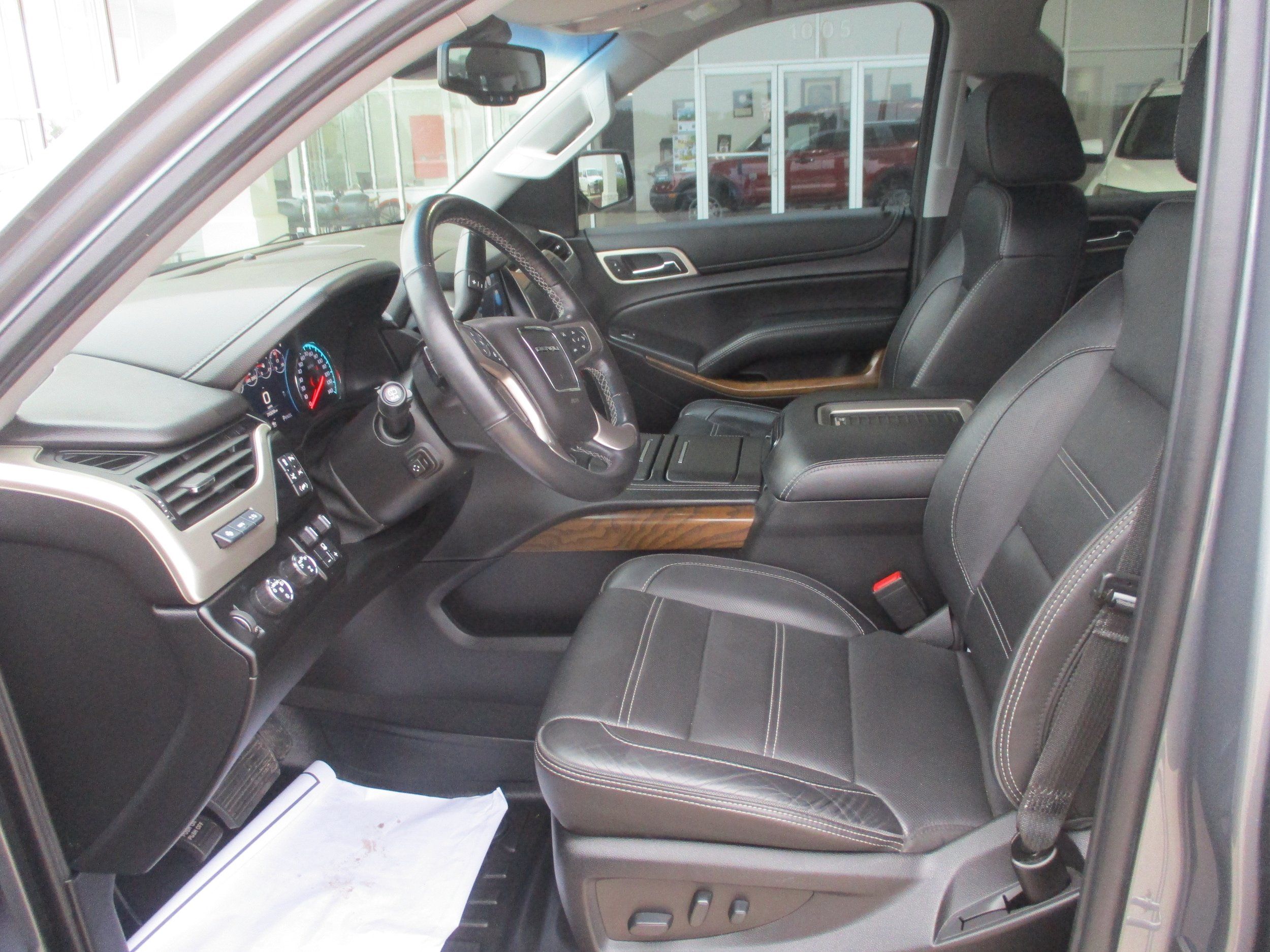 Used 2020 GMC Yukon Denali w/ Denali Ultimate Package AWD/4WD image 4